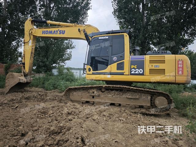 小松PC220-8挖掘機(jī)