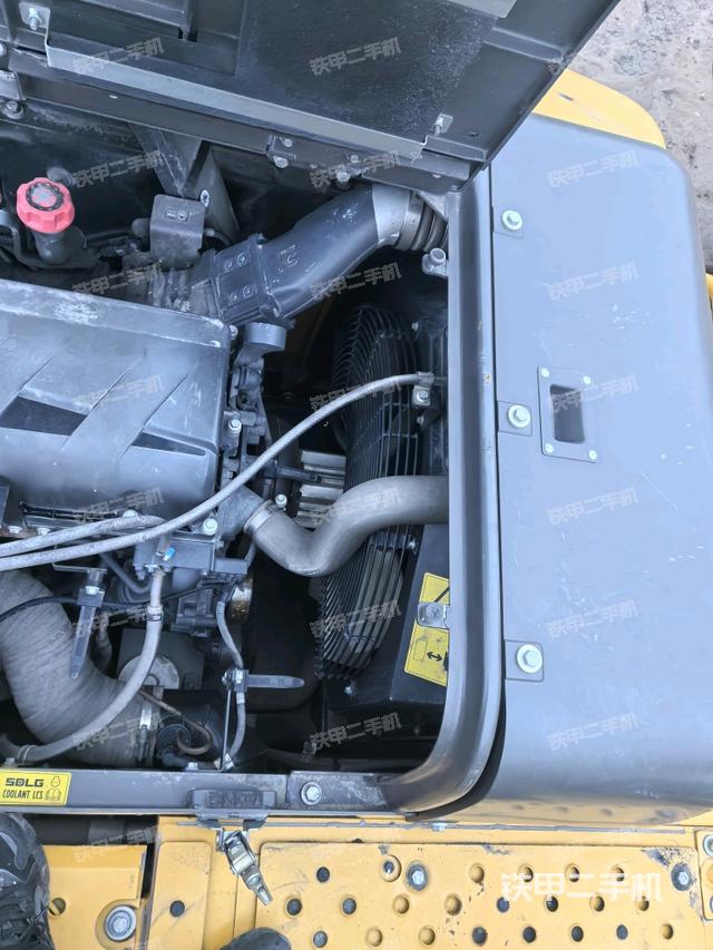 水箱+风扇特写(上车部件) 水箱+风扇特写(上车部件)