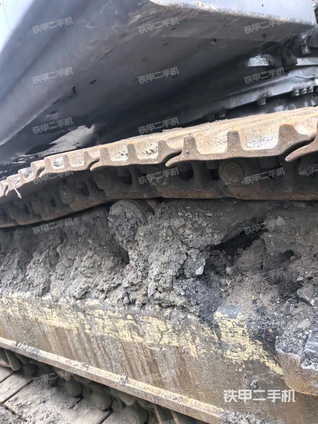 右侧履带整体(行走机构) 右侧履带整体(行走机构)