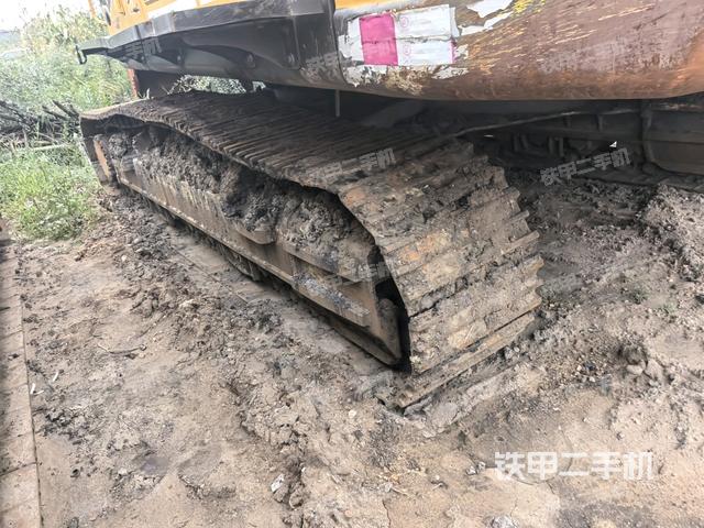 右侧行走马达盖板(行走机构) 右侧行走马达盖板(行走机构)