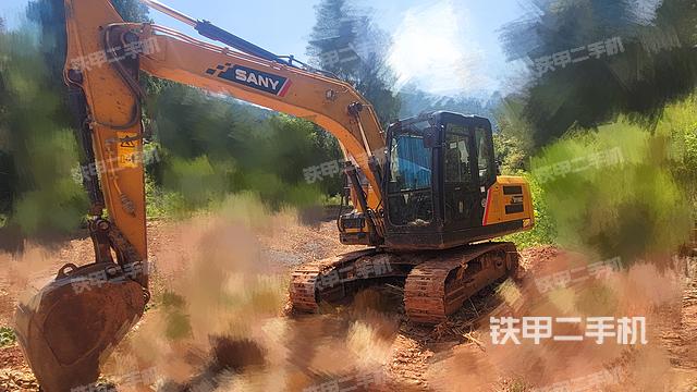 三一重工SY135C挖掘机