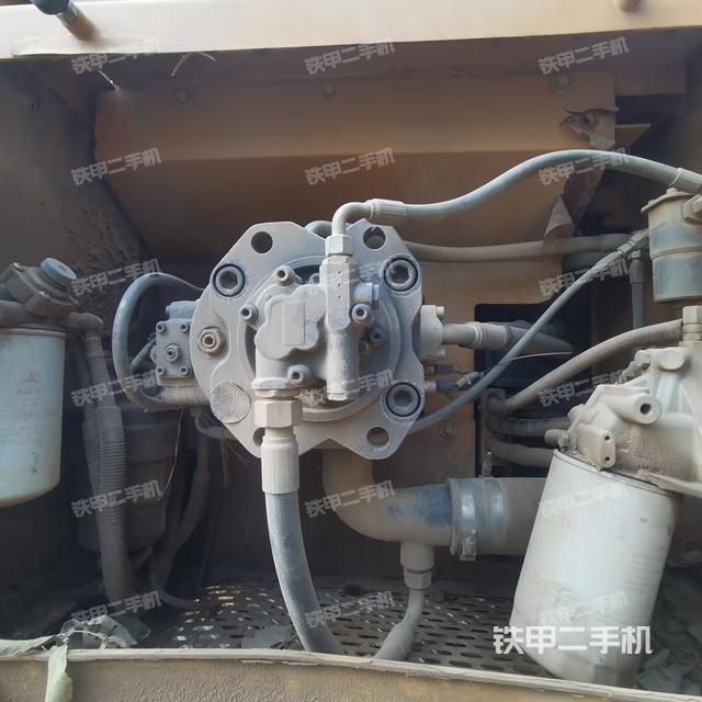 液壓泵斜45?左(大件艙室) 液壓泵斜45?左(大件艙室)