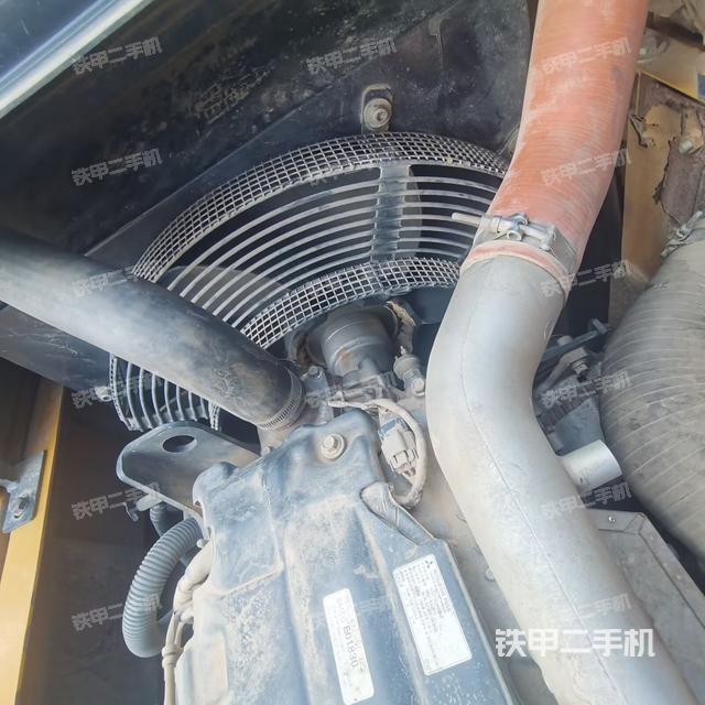 水箱+風(fēng)扇特寫(上車部件) 水箱+風(fēng)扇特寫(上車部件)