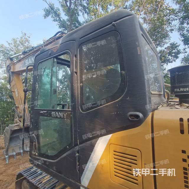 右前45(整機(jī)外觀) 右前45(整機(jī)外觀)