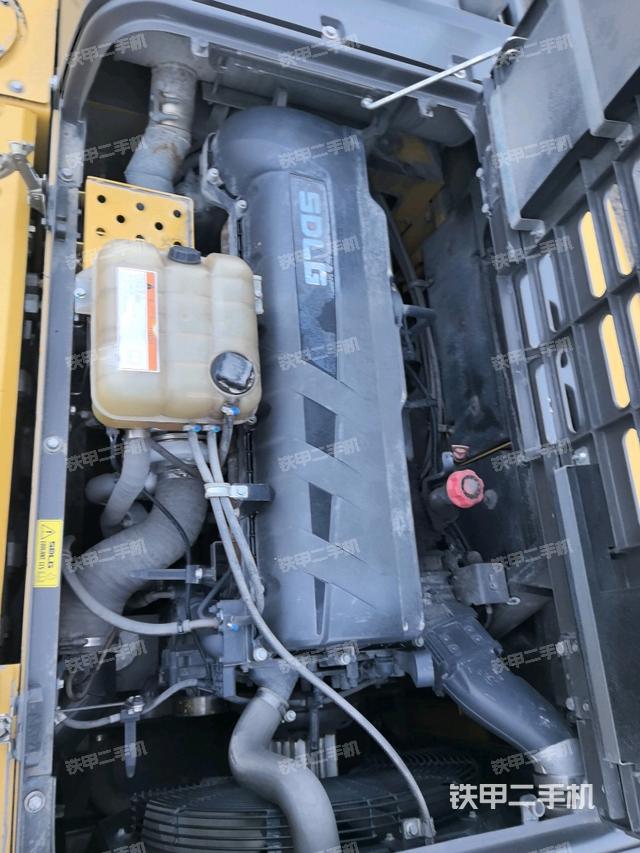 发动机室(上车部件) 发动机室(上车部件)