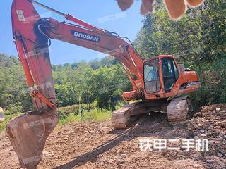 重庆斗山DH225LC-7挖掘机实拍图片