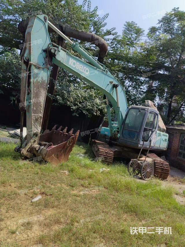 神鋼SK210LC-8挖掘機(jī)