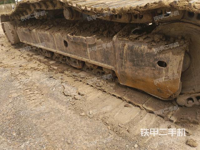 右驱动轮（行走机构）