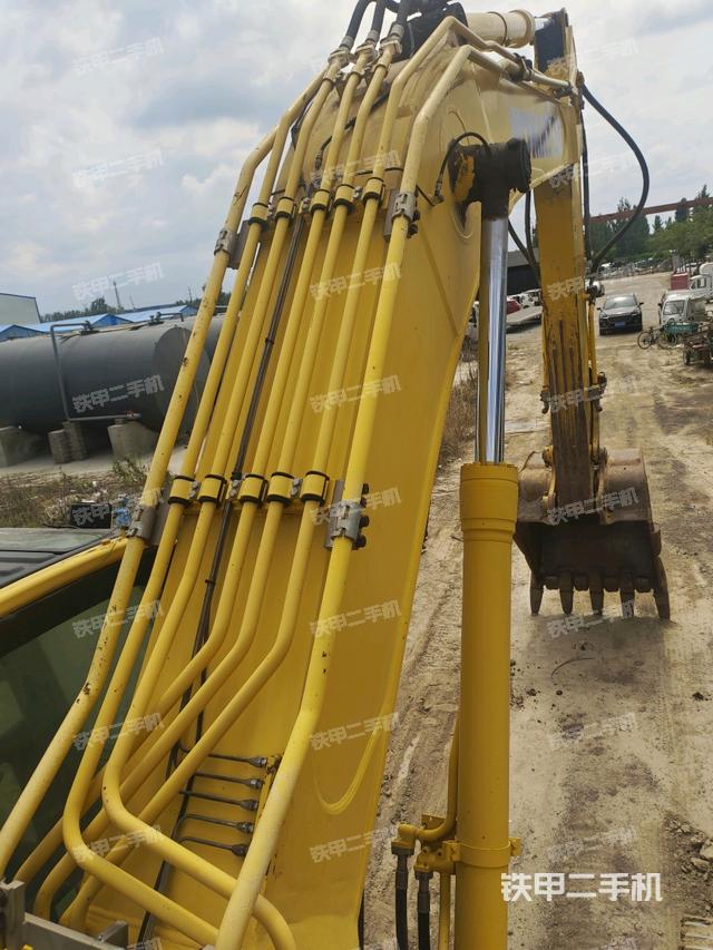 大臂背部俯视（工作和回转装置）