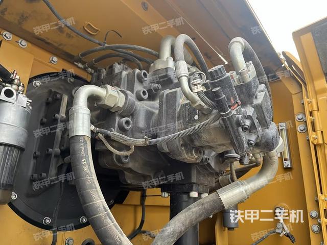 液壓泵斜45?左(大件艙室) 液壓泵斜45?左(大件艙室)