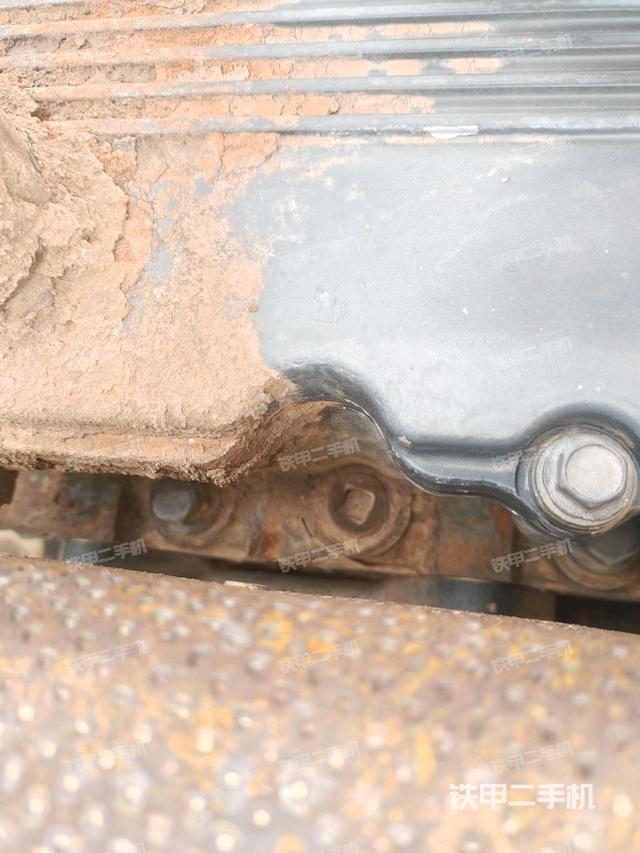 气门室盖螺丝特写（上车部件）