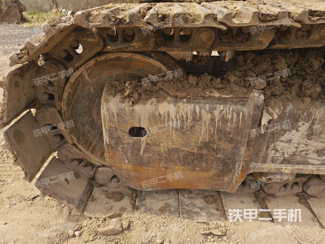 右侧履带整体（行走机构）