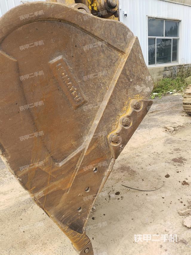 铲斗右后整体（工作和回转装置）