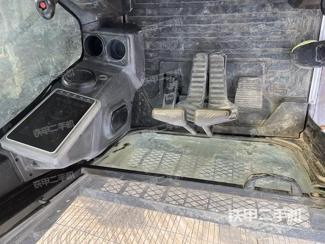 后窗玻璃角標(biāo)(駕駛室部分) 后窗玻璃角標(biāo)(駕駛室部分)