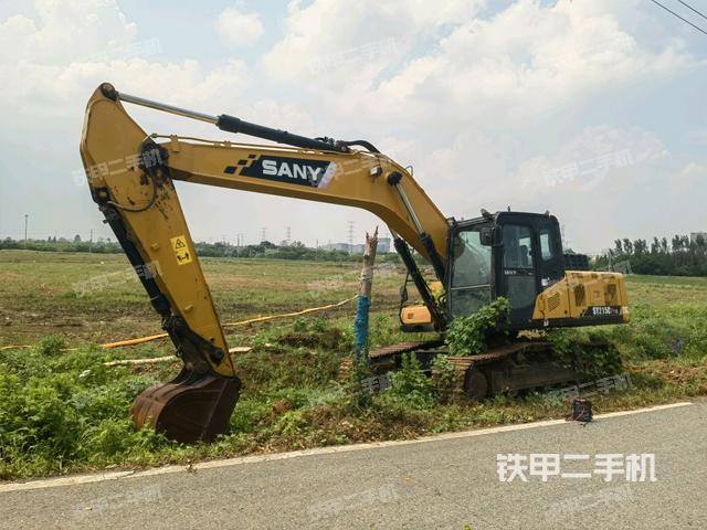 三一重工SY200C挖掘机