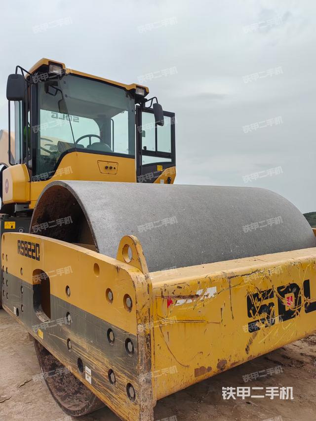 山东临工RS8220压路机