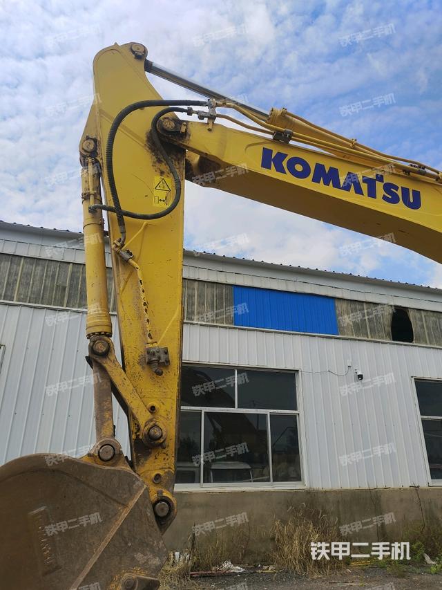 小臂整体左后（工作和回转装置）