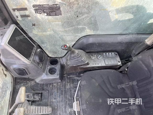 座椅左側(cè)控制臺(tái)/音響/含左手柄(駕駛室部分) 座椅左側(cè)控制臺(tái)/音響/含左手柄(駕駛室部分)