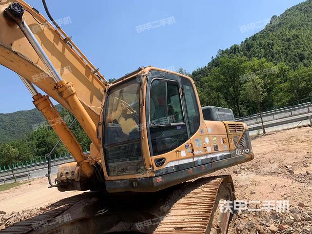 现代R385LC-9T挖掘机