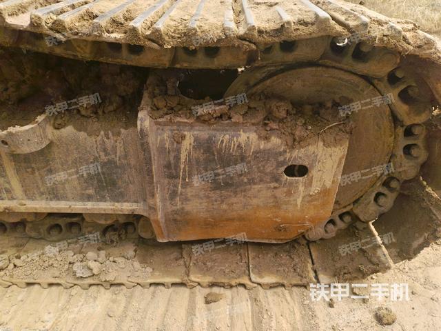 右侧行走马达盖板（行走机构）