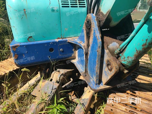 轉(zhuǎn)盤和下車架正前（工作和回轉(zhuǎn)裝置）