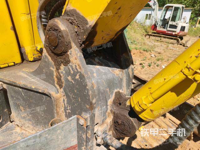 大臂根部?斜（工作和回轉(zhuǎn)裝置）