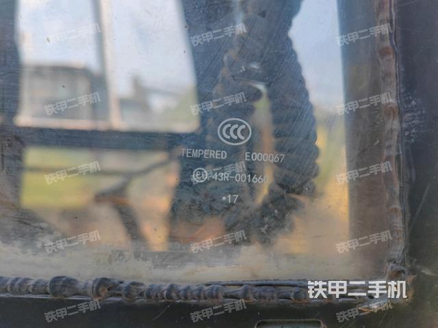 后窗玻璃角標(biāo)（駕駛室部分）