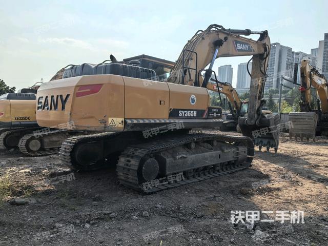 三一重工SY305H挖掘机的设备实拍-第2张实拍照片