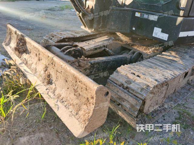 鏟斗45度(工作和回轉(zhuǎn)裝置) 鏟斗45度(工作和回轉(zhuǎn)裝置)