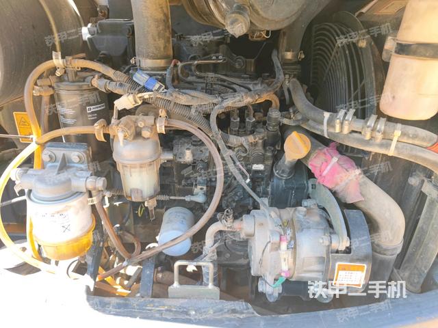 發(fā)動(dòng)機(jī)室（上車部件）