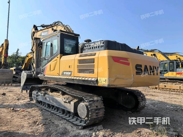 三一重工SY305H挖掘机的设备实拍-第3张实拍照片
