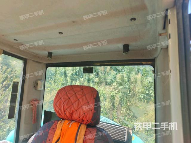 后窗玻璃角標(biāo)（駕駛室部分）