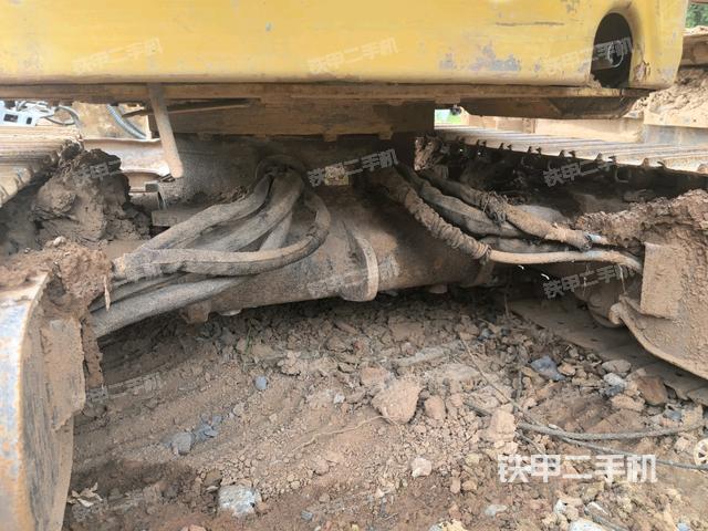 转盘和下车架正前（工作和回转装置）