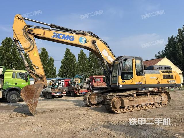 徐工XE370D挖掘機(jī)