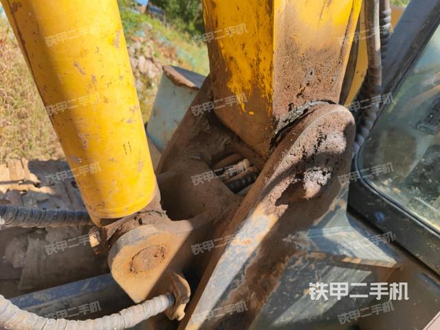 大臂根部?斜（工作和回轉(zhuǎn)裝置）