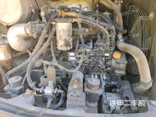 發(fā)動(dòng)機(jī)室（上車部件）