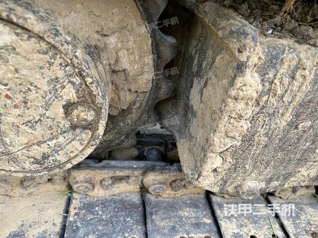 右驅(qū)動(dòng)輪（行走機(jī)構(gòu)）