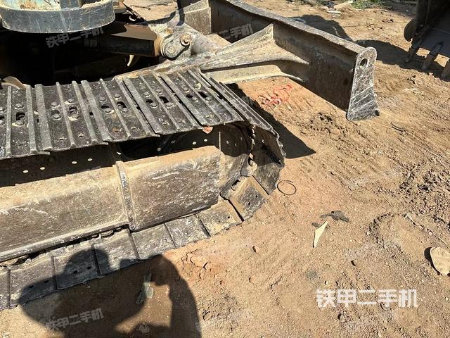 右側(cè)履帶整體?（行走機(jī)構(gòu)）