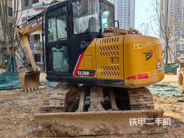 三一重工SY75C挖掘机