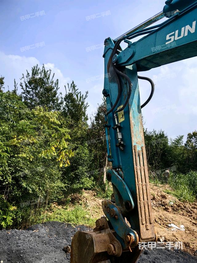 小臂整體左后(工作和回轉(zhuǎn)裝置) 小臂整體左后(工作和回轉(zhuǎn)裝置)