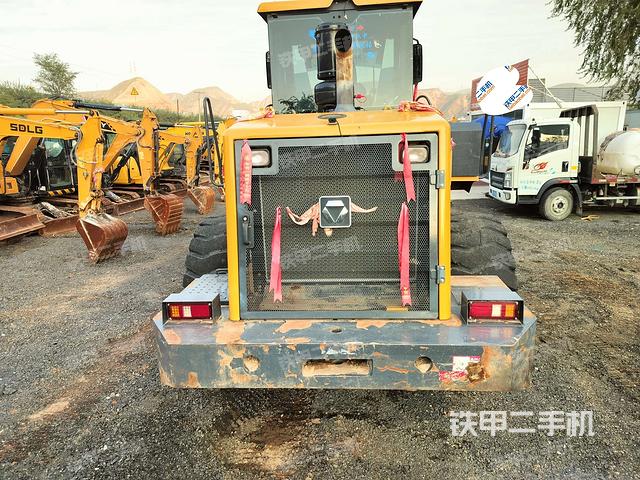 正后方（整机外观）