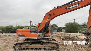 斗山DX230LC-9C挖掘机实拍图片