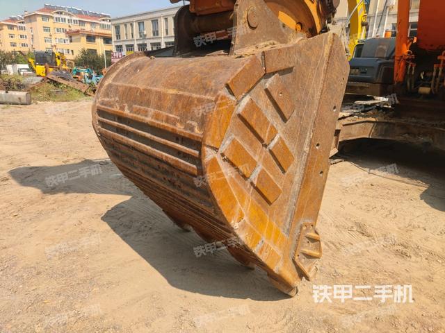 鏟斗45度(工作和回轉(zhuǎn)裝置) 鏟斗45度(工作和回轉(zhuǎn)裝置)