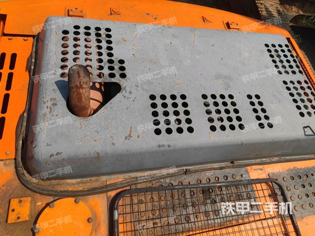 氣門室蓋螺絲特寫(上車部件) 氣門室蓋螺絲特寫(上車部件)