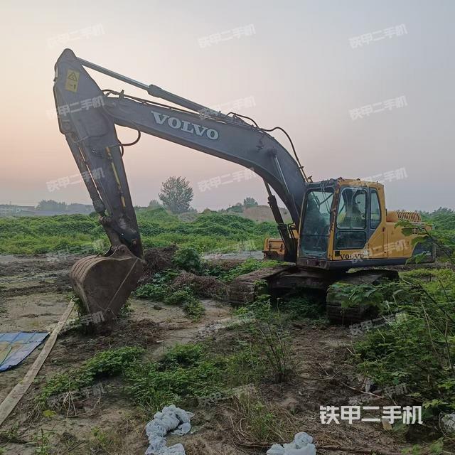 沃爾沃EC210B挖掘機(jī)
