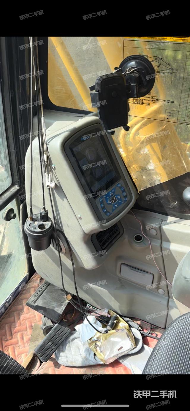 驾驶室整体（整机外观）