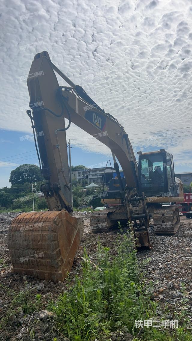 卡特彼勒320D2液压挖掘机