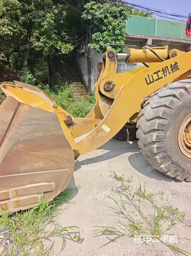 工作装置整体(整机外观及大件) 工作装置整体(整机外观及大件)