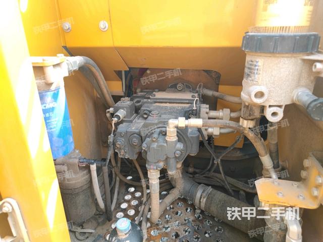 液壓泵斜45?左（大件艙室）