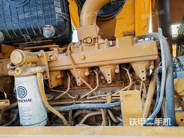 发动机右侧（整机外观及大件）